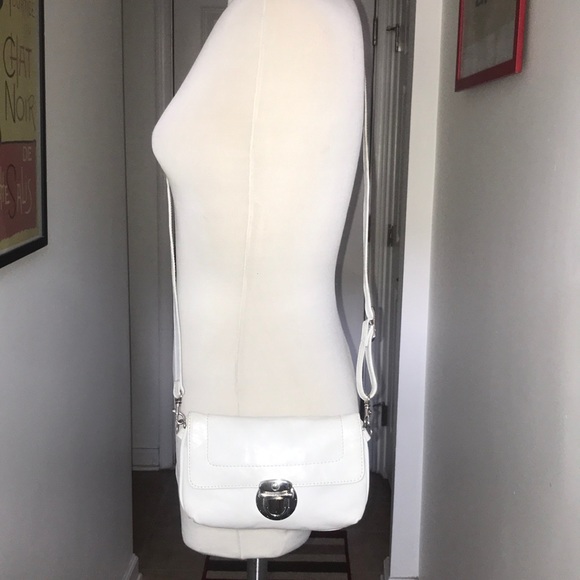 Wilson’s Leather Small White Leather Crossbody😘 - Picture 2 of 8